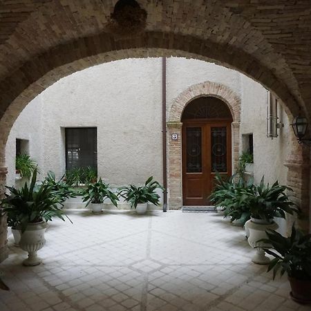 Bed and Breakfast Palazzo De Fabritiis Rosciano  Exteriér fotografie